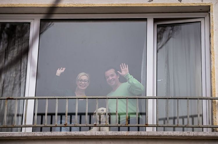 Щастието позира: Портрети под карантина