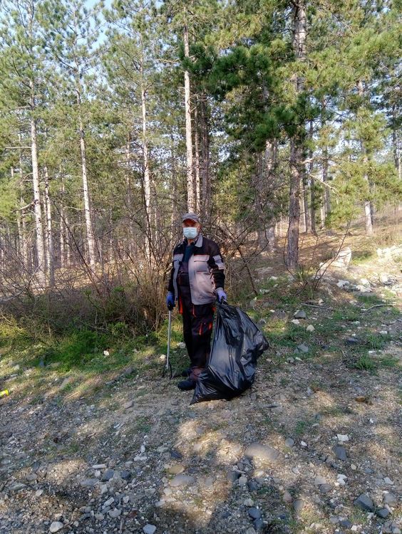 Лесопаркът на Момчилград е почистен и дезинфекциран