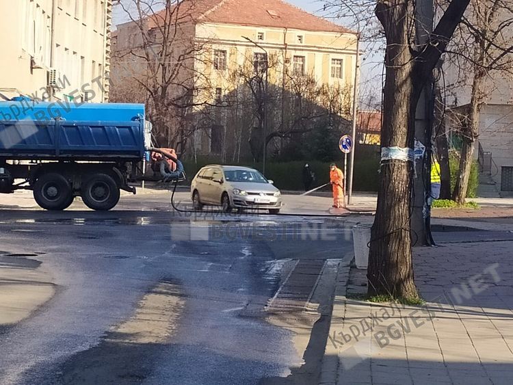 Грийн Партнърс : Първо мием улиците на Кърджали, след това ги дезинфекцираме