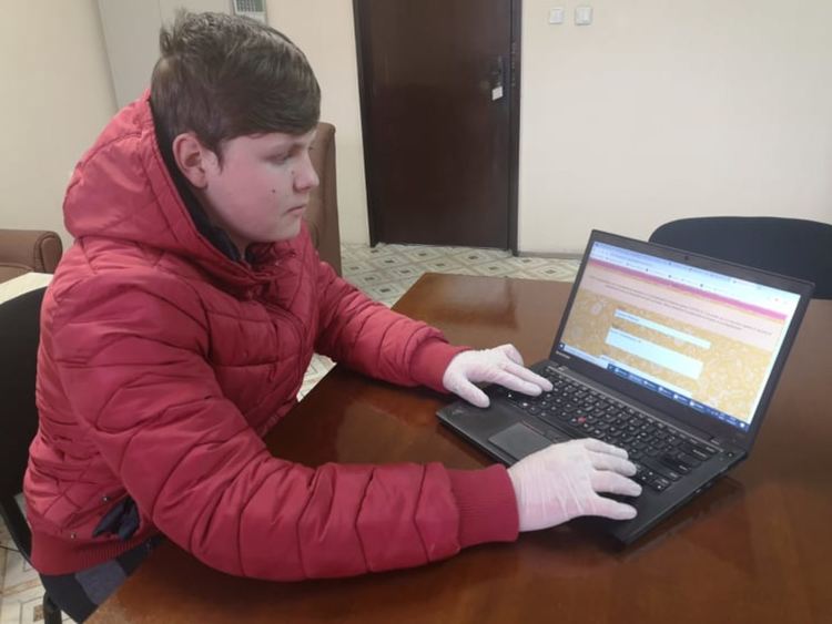 Гимназист създаде платформа за връзка между доброволците от общината и техните потребители