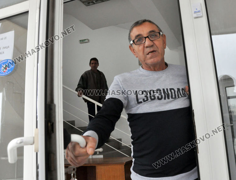 Строг пропускателен режим за бездомниците в Хасково, помощи от БЧК 