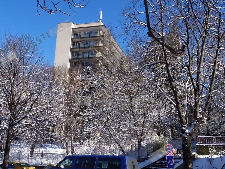 Болницата в Кърджали с благодарност към спомоществователите, потокът от дарения не секва