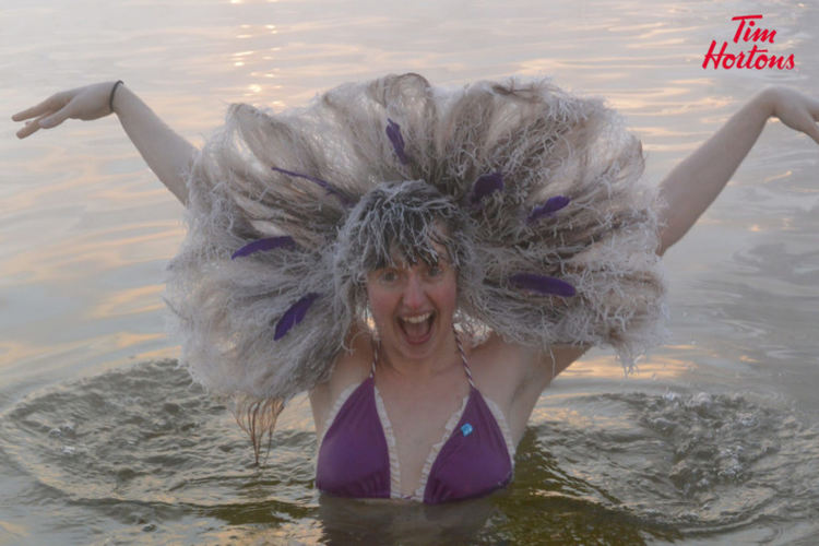 Конкурс за най-красива замръзнала прическа? Има и такъв