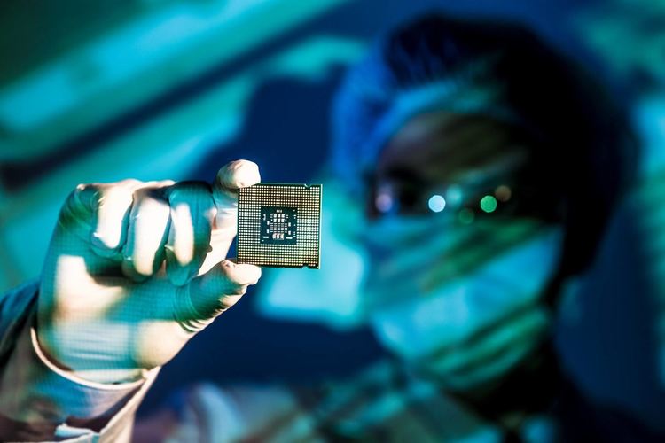 Новите мобилни процесори на Intel счупиха границата от 5GHz