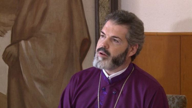 Българската православна църква съветва хората да останат по домовете си за Великден