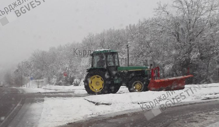 Отпадна ограничението за движение на тежкотоварни камиони по пътя Кърджали-Ардино