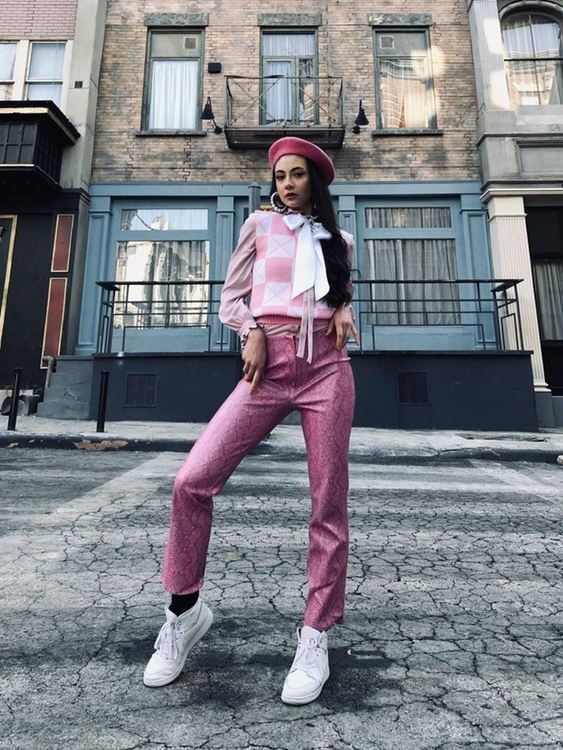 Алекс Драгова