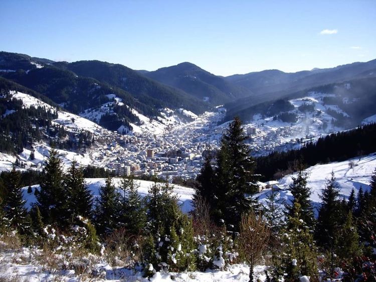 Намаляват хората под карантина в община Чепеларе