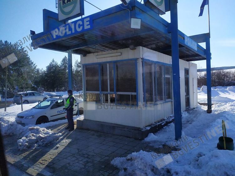 Близо 10 000 автомобила и 11 000 души провериха на четирите КПП-та на Кърджали заради коронавируса