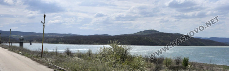 Прелива язовирът край Мандра, още се чака "Ивайловград"