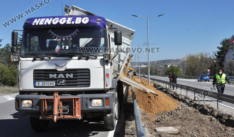 LED лампи ще осветяват пътя след Хасково към Димитровград