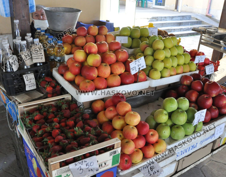 Хасковлии се втурнаха да купуват разсад, чесънът стигна 20 лева