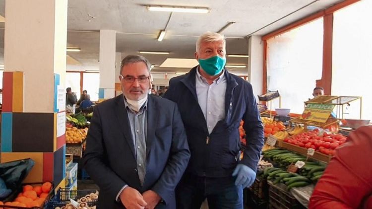 Главният държавен здравен инспектор провери Четвъртък пазара