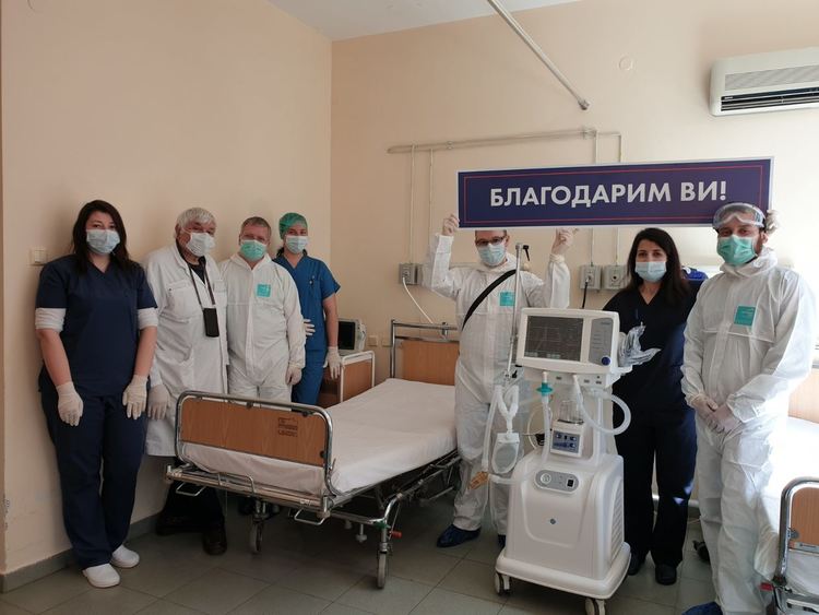 Болницата получи двата респиратора от депутата Делян Пеевски,благодари за дарението  направено от Цвета Караянчева