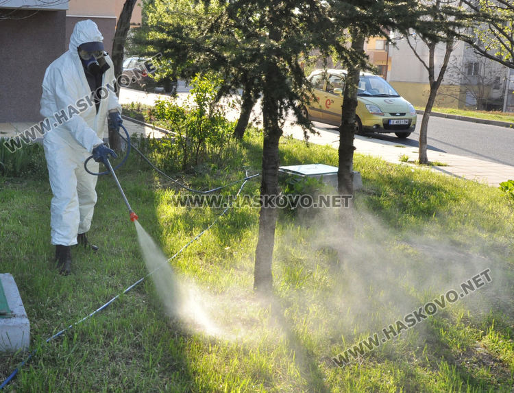 Пръскането срещу кърлежи и комари започна от "Бадема", продължава в "Болярово"