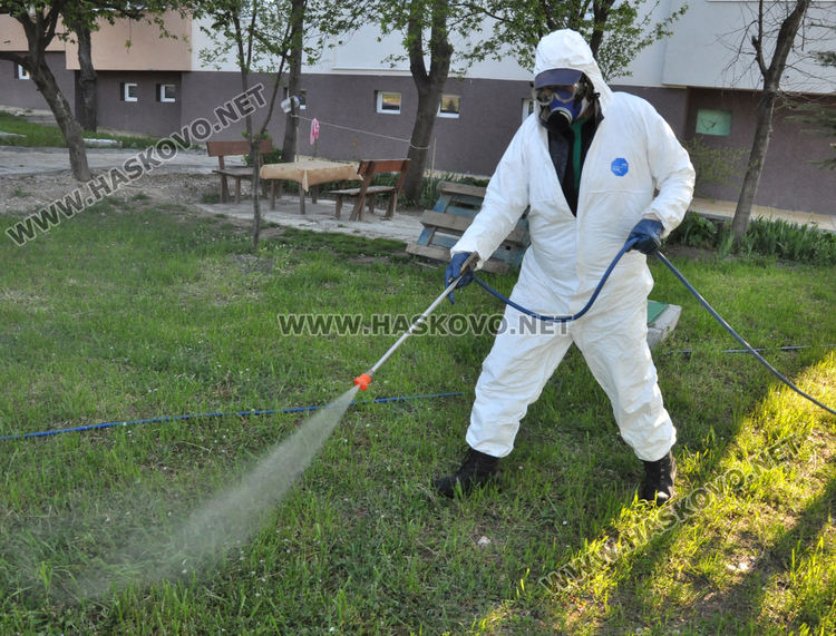 Пръскането срещу кърлежи и комари започна от "Бадема", продължава в "Болярово"