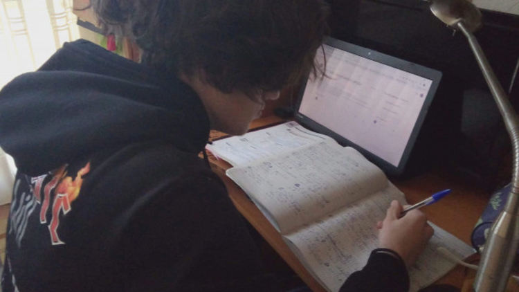 Представителството на студентите иска удължаване на летния семестър с 30 дни