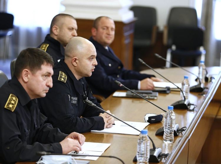 Посещението на църковните храмове трябва да става с лични предпазни средства