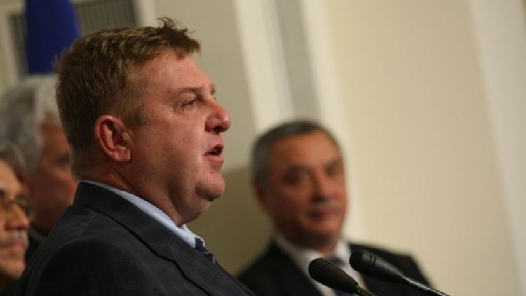 Каракачанов поиска забрана на вноса до изчерпване на българските плодове и зеленчуци