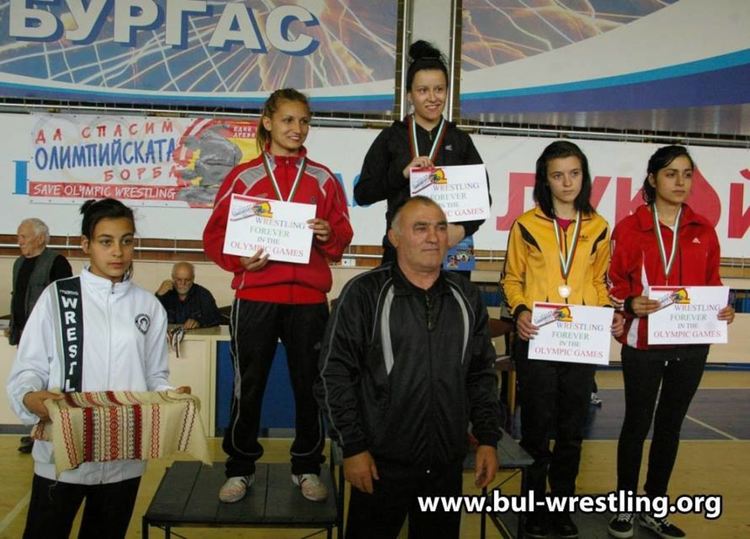 Многократна шампионка по борба стана специалист "Призовки"