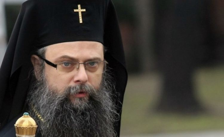 Митрополит Николай към църквите:Покрийте с найлон Плащаницата