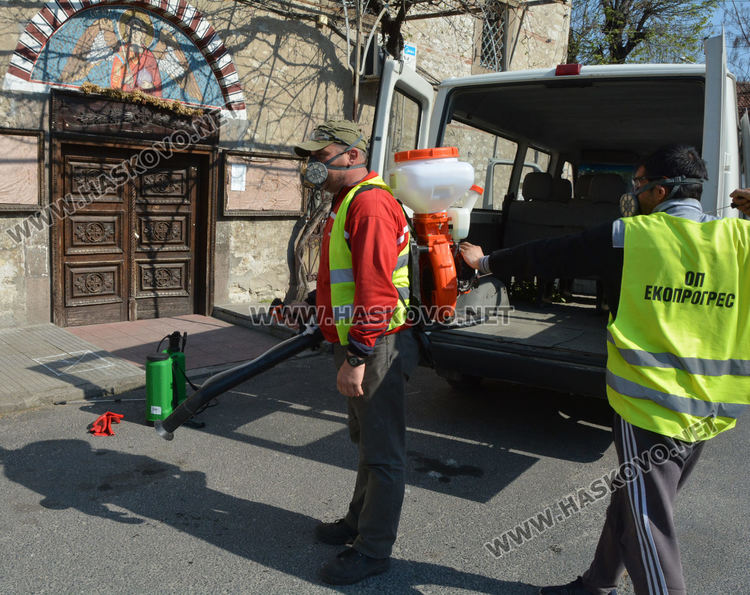 Започна дезинфекция на храмовете в Хасково