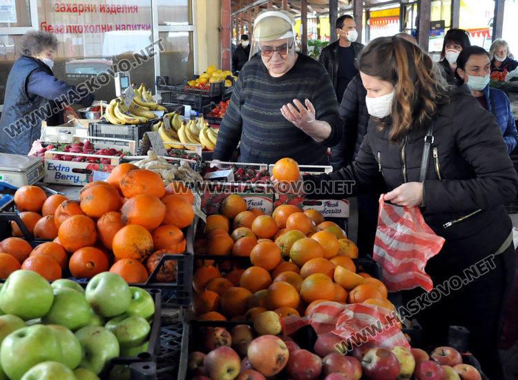 Кунчо Илиев (вляво)