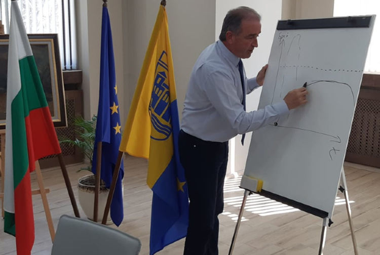 Кметът д-р Грудев: Мисля, че има асеновградчани, заразени с COVID-19, но са здрави и не знаят