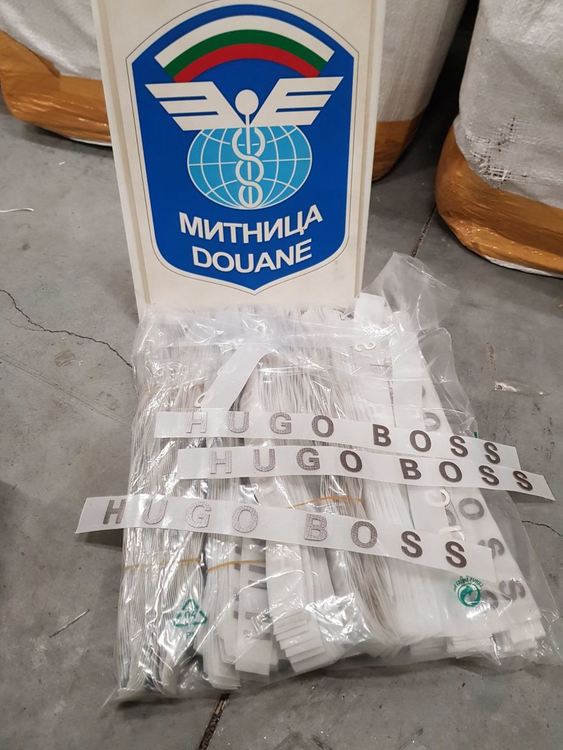 Задържаха 37 500 контрабандни маски на Капитан Андреево