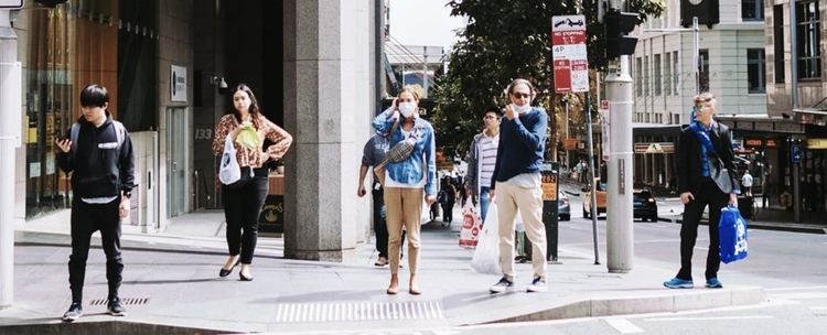 Харвард: Периоди на социално дистанциране ще бъдат необходими до 2022 г.