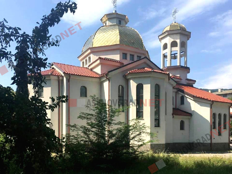 На Велики петък в църквите: Без минаване под светата Плащеница, без цветя и здравец