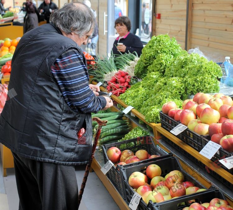 Бабин пазар с еднопосочно движение, но затворен за празниците