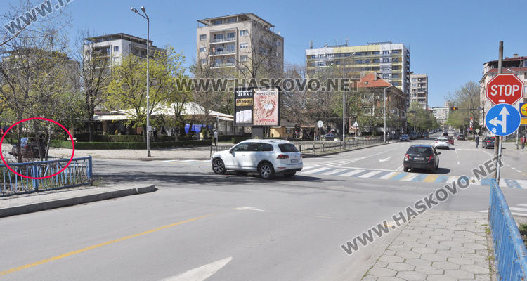 Нова катастрофа до “Лебеда”, удариха се Опел и Фолксваген