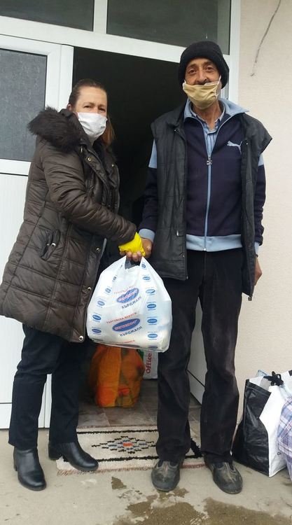 1130 нуждаещи се лица от община Ардино получиха хранителни продукти 