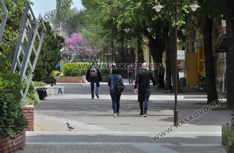 Хасковските улици, паркове и алеи тотално опустяха на Великден