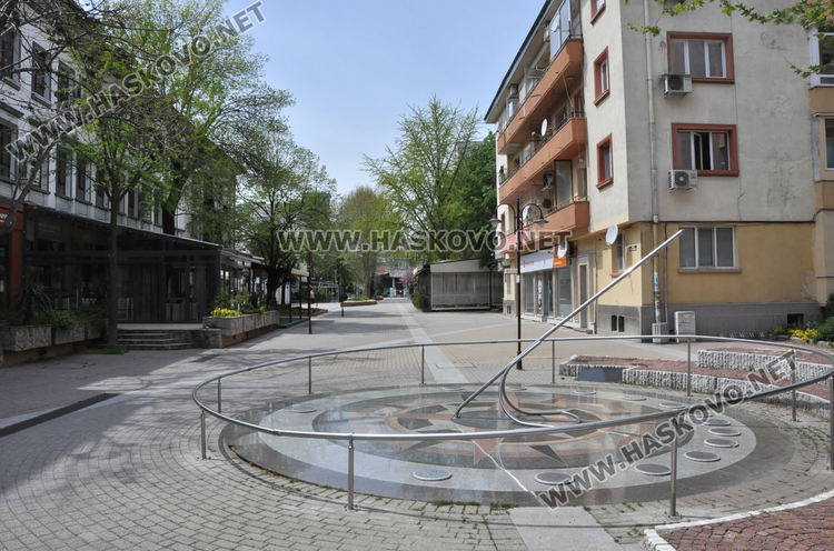 Хасковските улици, паркове и алеи тотално опустяха на Великден