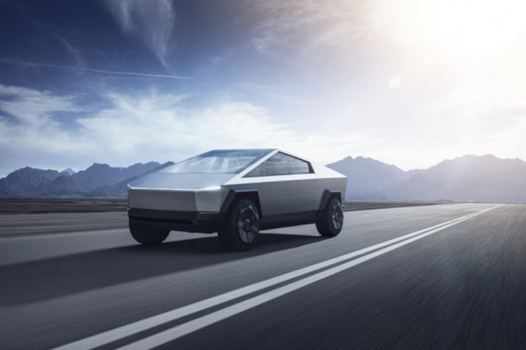 Пикапът на Tesla ще може и да плава