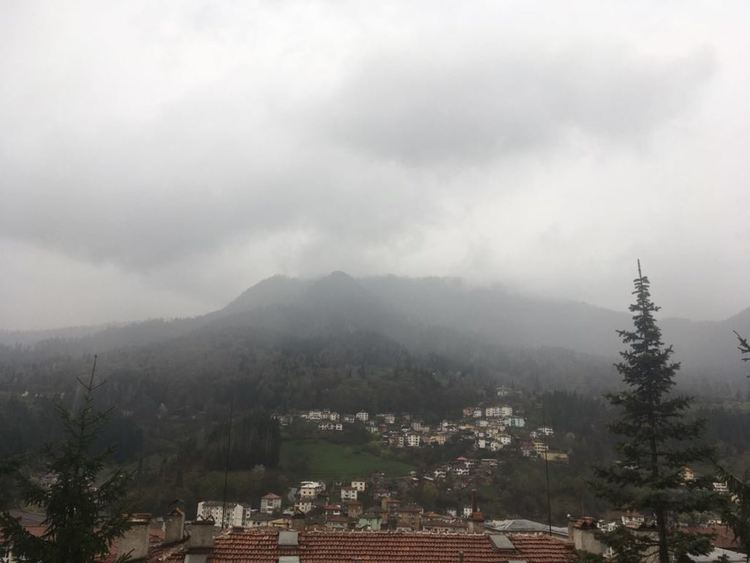 Облачен и валежен вторник, понижение на температурата с повече от 10 градуса