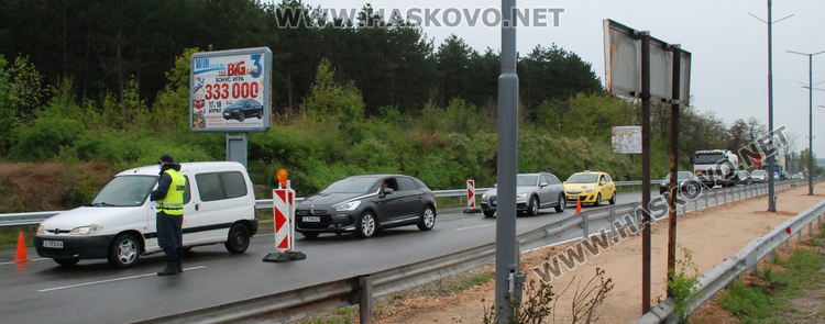 Рекордни опашки на КПП-тата в Хасково в първия работен ден