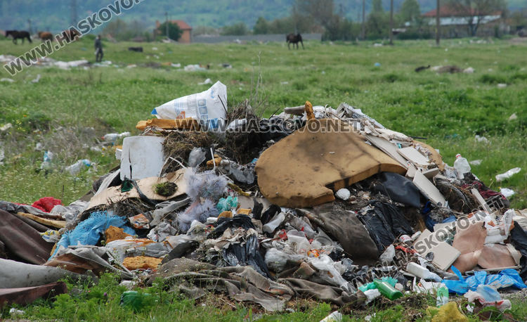 В Деня на Земята: В покрайнините на Хасково има купища боклуци
