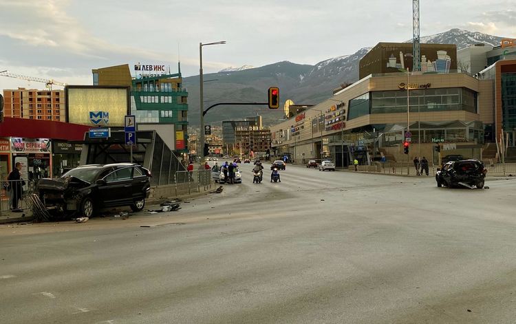 Обвиниха двамата пътници в колата, която блъсна и уби Милен Цветков