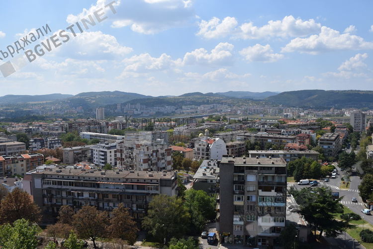 Облачността в Кърджали се разкъсва, ветровито