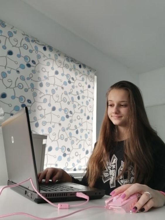 В нетрадиционна среда по традиция Алековци отново с постижения в гражданското образование и в информационните технологии