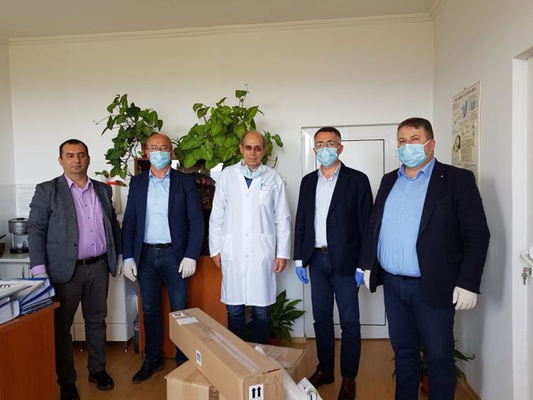 Кметът на Кърджали и общинските съветници от ДПС направиха дарение за 5000 лв.