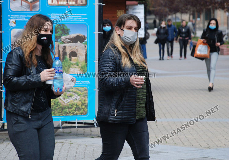 Оживление в Хасково в слънчевия и топъл четвъртък