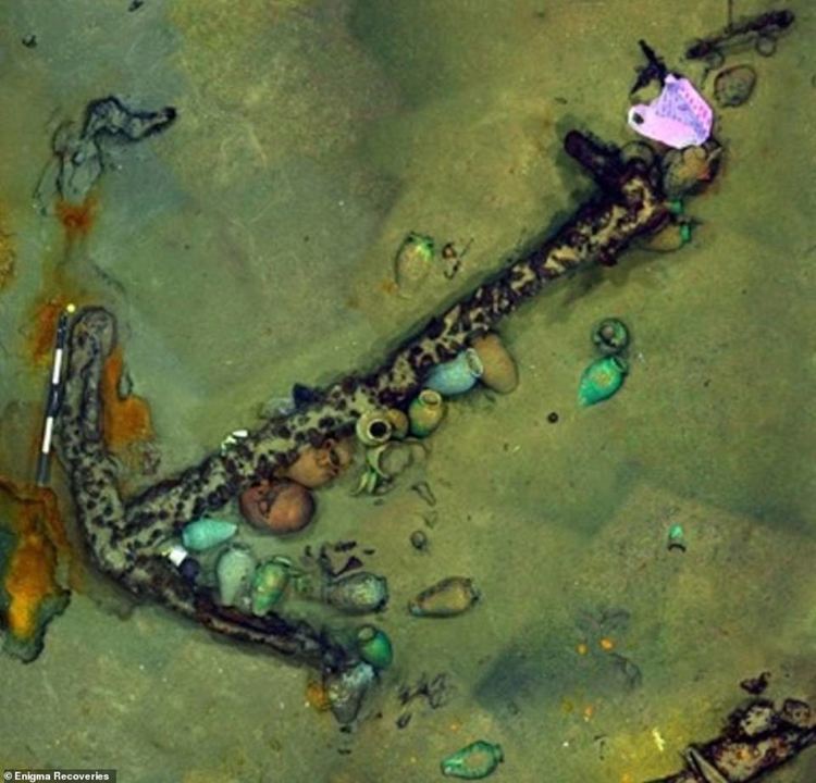 Откриха 12 кораба от 17-ти век пълни с китайски порцелан и италиански чайници