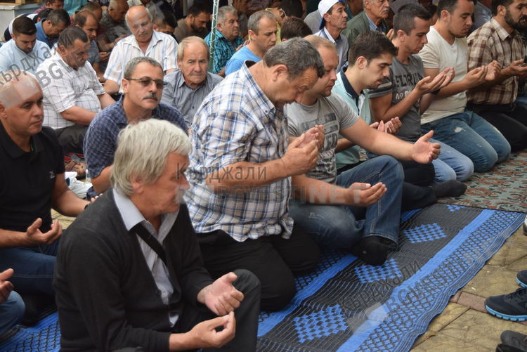 Днес започна свещеният за мюсюлманите месец на оруч (говеене)– Рамазан