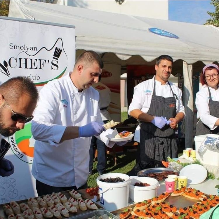 Chef's club Smolyan ще нахрани с курбан близо 200 социално слаби в няколко села