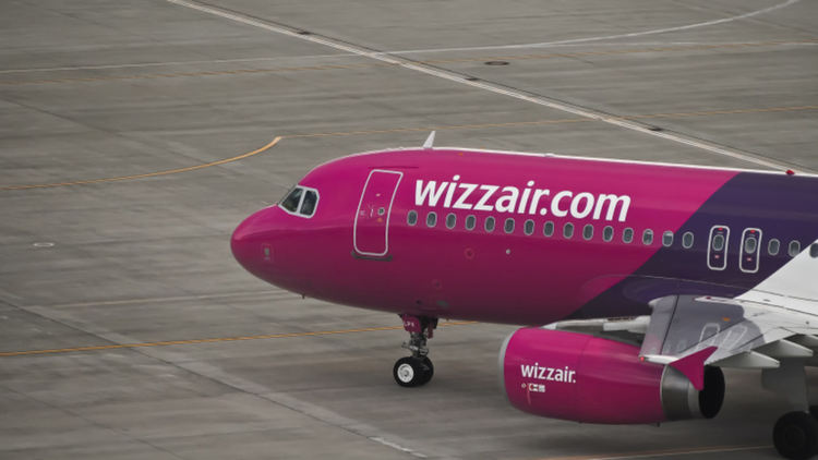 Wizz Air отмени полети до Лондон до 27 април 