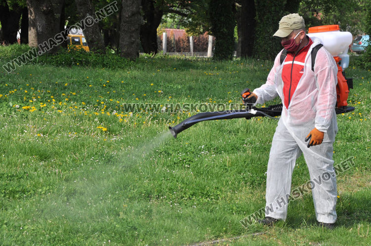Отново пръскаха срещу кърлежи в "Кенана", полицаи дебнат нарушители